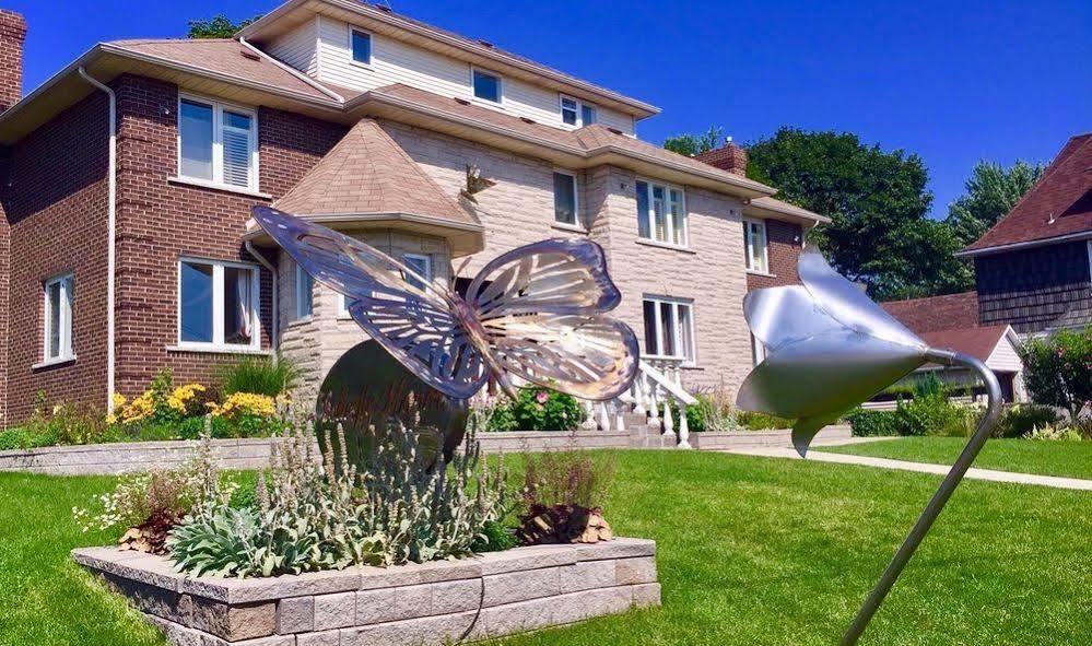 Butterfly Manor Bed & Breakfast Niagara Falls Exterior photo