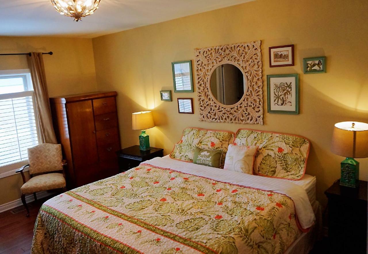 Butterfly Manor Bed & Breakfast Niagara Falls Exterior photo